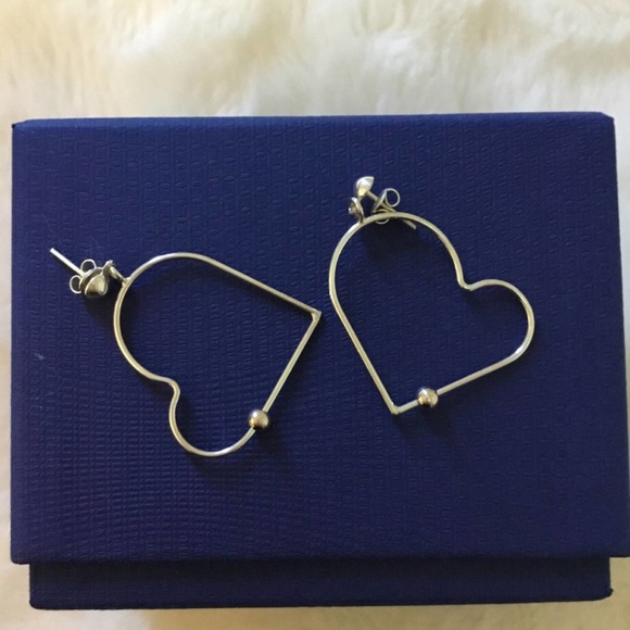 Shopeunoia Boutique Jewelry - Sterling Silver Heart Earrings